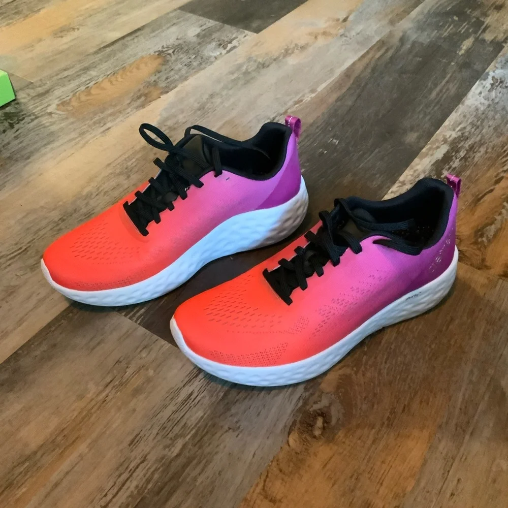 Aertex Women's Gradient Pink-Orange Running Shoe Size 10